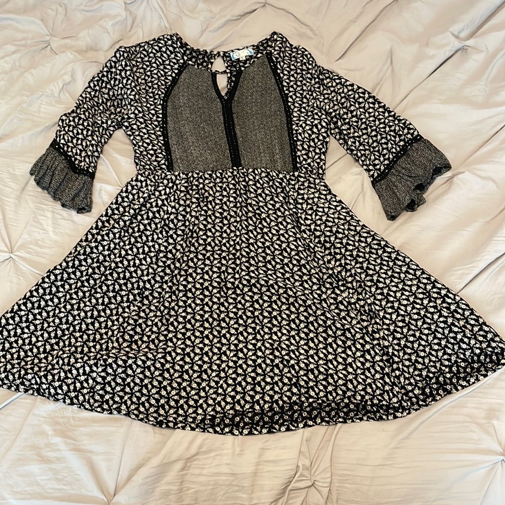 Black and White Floral Dress- Size Large